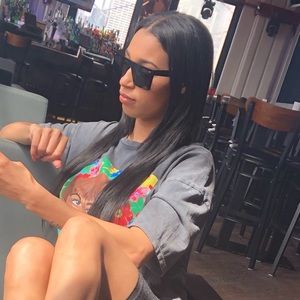 Meet your Posher, Arlette